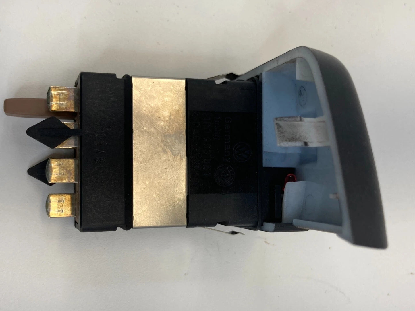 1998-2010 VOLKSWAGEN BEETLE FRONT RIGHT HEATER SEAT CONTROL SWITCH 1C0963564B