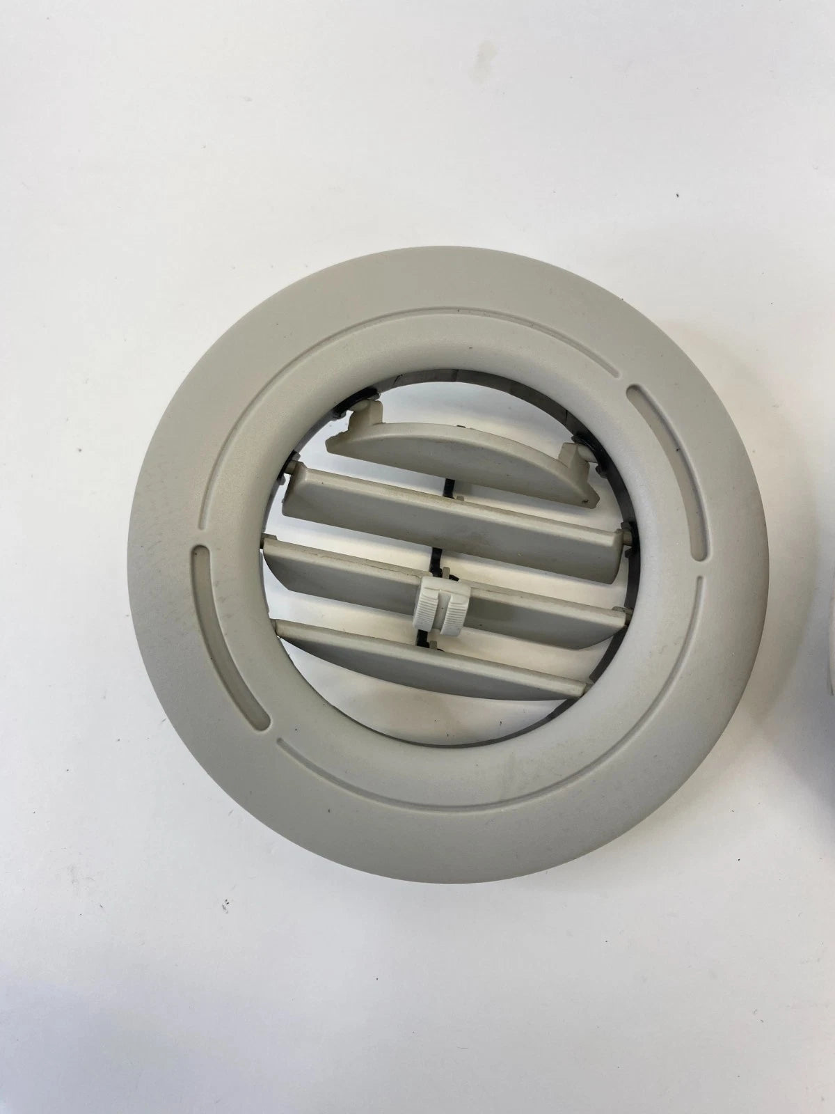 2011-2020 DODGE GRAND CARAVAN REAR ROOF HEADLINER AC AIR VENT DUCT LOUVER OEM