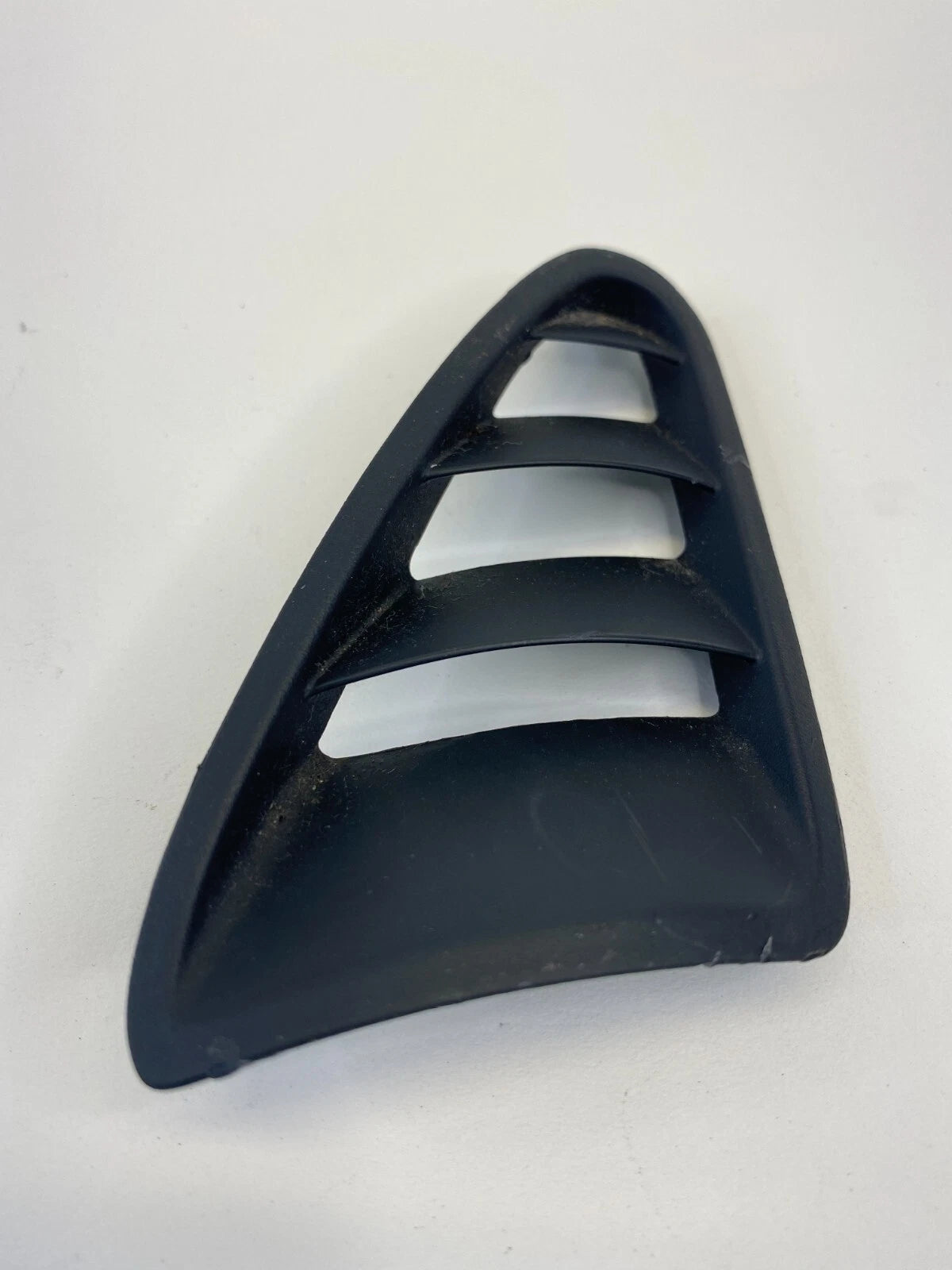 2004-2008 MAZDA 3 MAZDA3 LEFT SIDE UPPER DASH AC AIR VENT DEFROSTER GRILLE TRIM