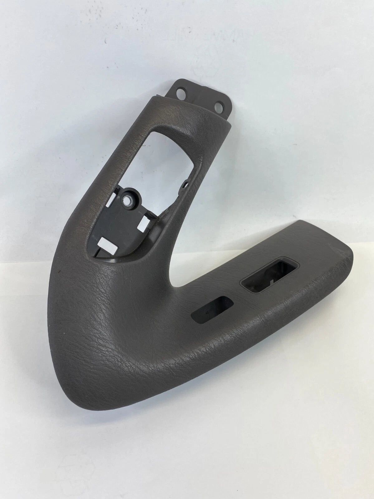 1998-2005 LEXUS GS300 FRONT RIGHT DOOR GRIP HANDLE BEZEL TRIM 74231-30300 OEM