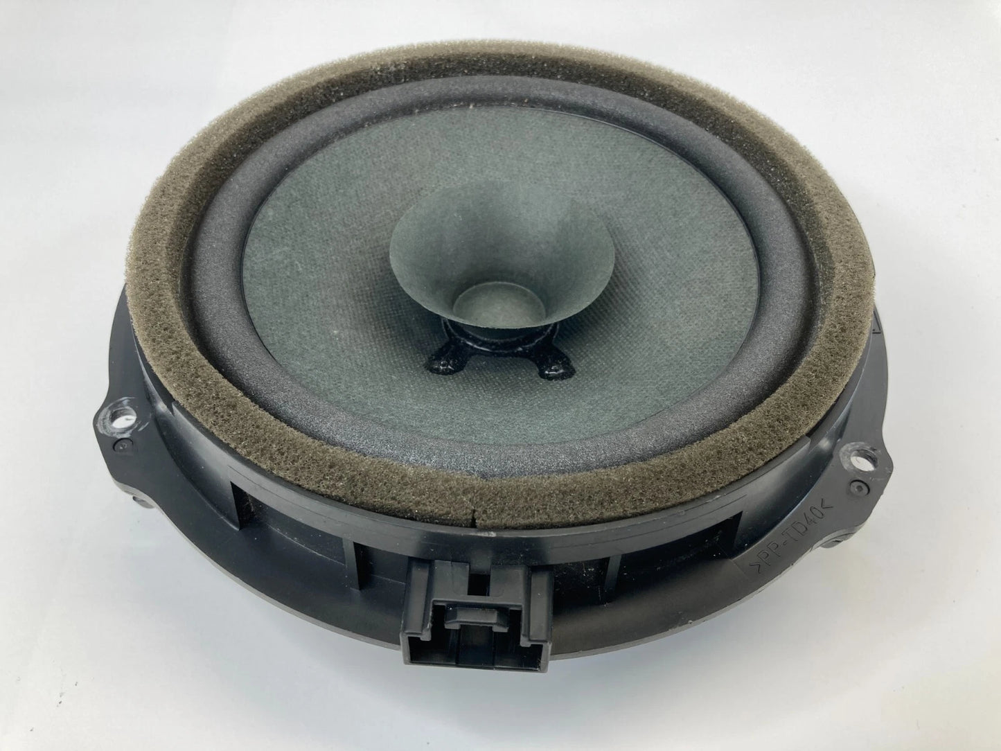 11-19 FORD FIESTA REAR RIGHT SIDE DOOR AUDIO SOUND SYSTEM SPEAKER DA6T-18808-AA