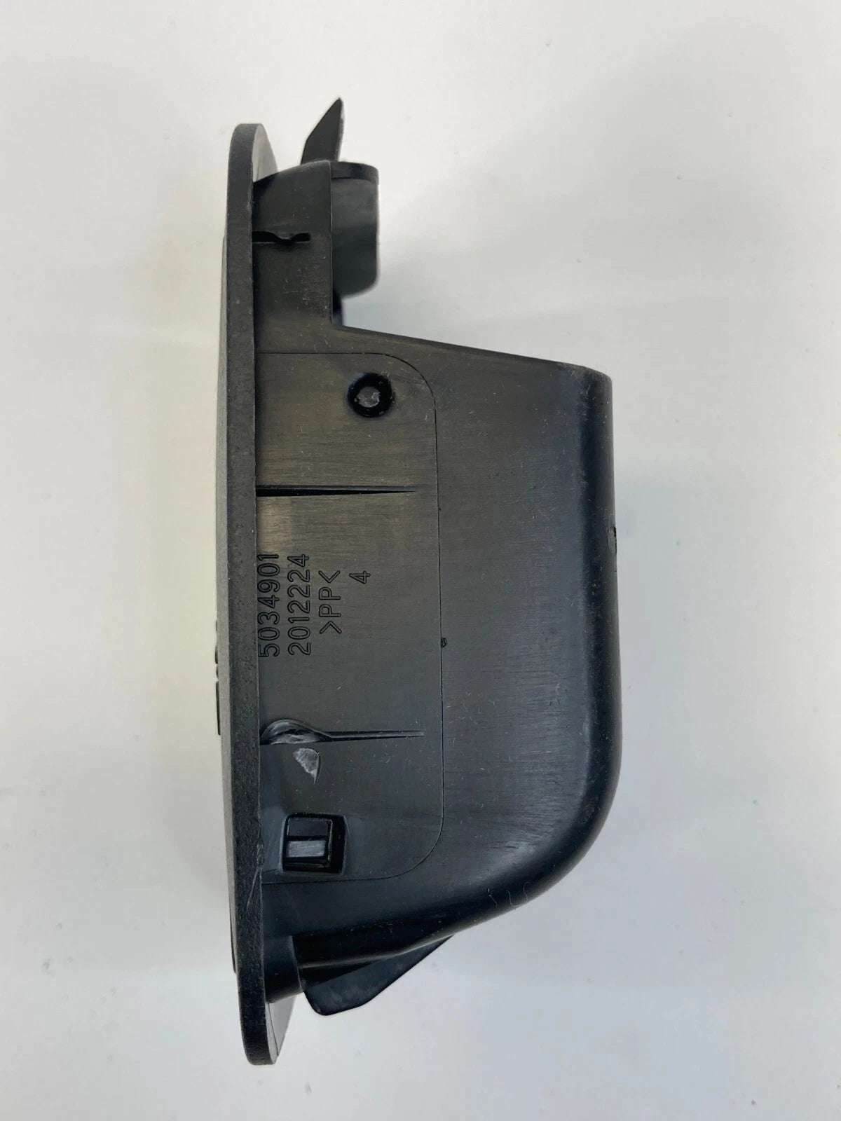 2011-2019 CHEVROLET CRUZE REAR SEAT CHILD SAFETY ANCHOR HOOK COVER CAP 5034901