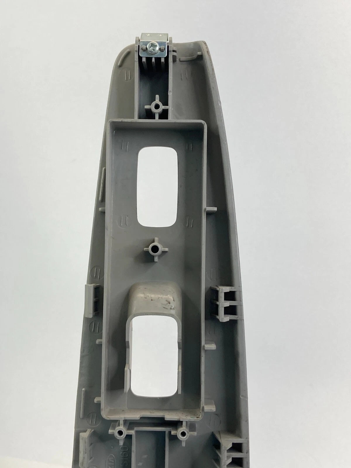04-09 KIA SPECTRA FRONT RIGHT SIDE DOOR POWER WINDOW SWITCH BEZEL 93575-2F300