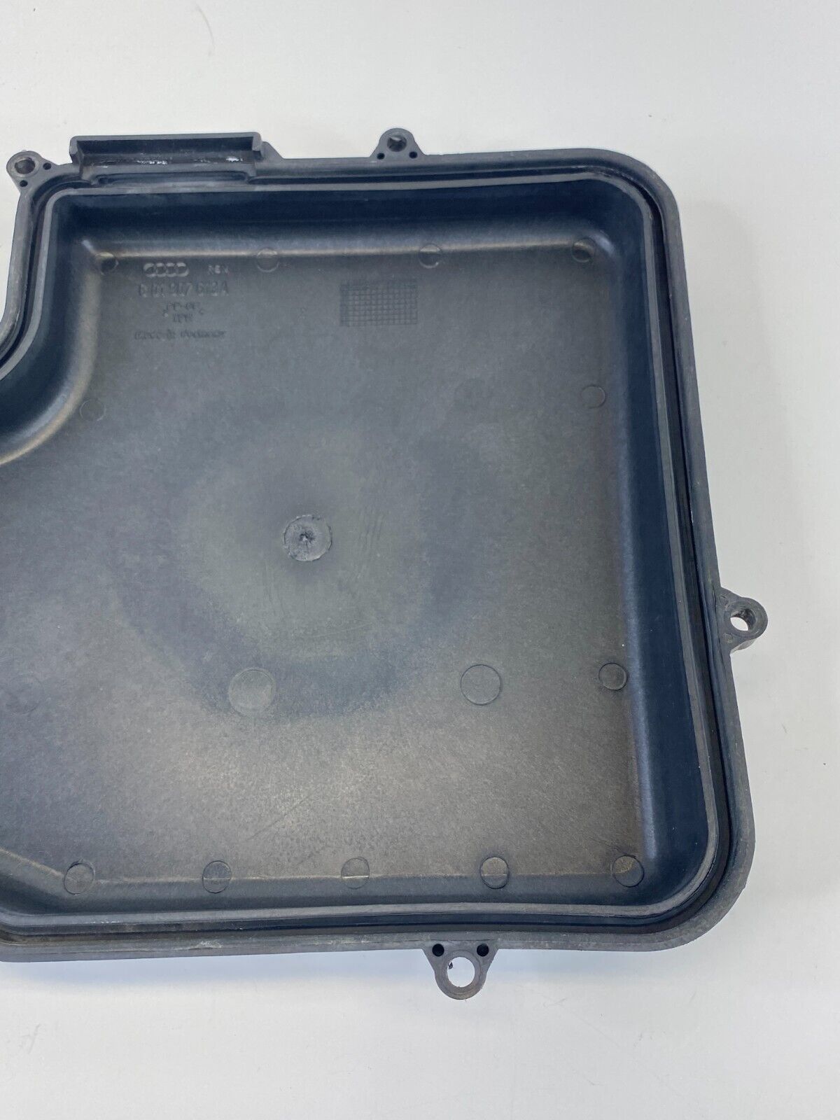 00 01 Audi A6 Quattro 2.8L Engine Computer Control Housing Box Cover 801907613A