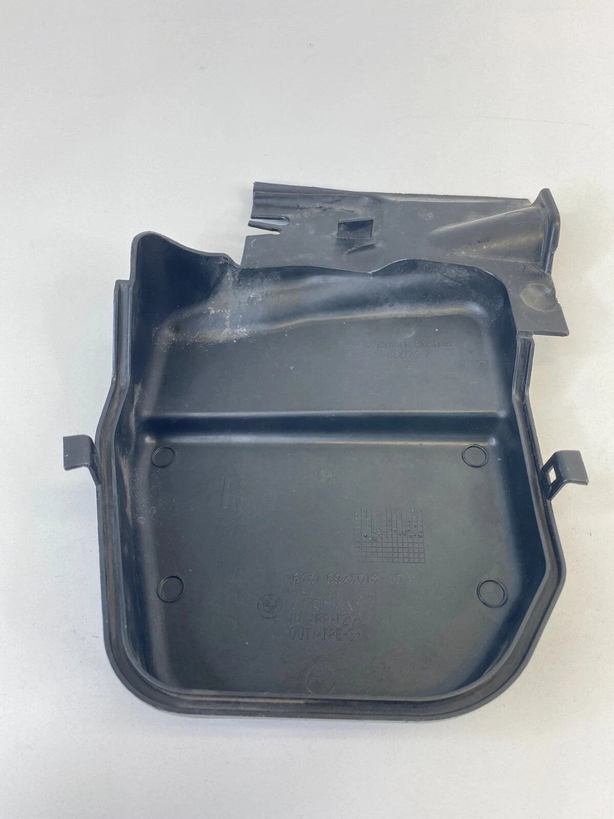 07-13 BMW 328I SEDAN RIGHT SIDE COWL CABIN AIR DUCT HOUSING COVER 6431692501810