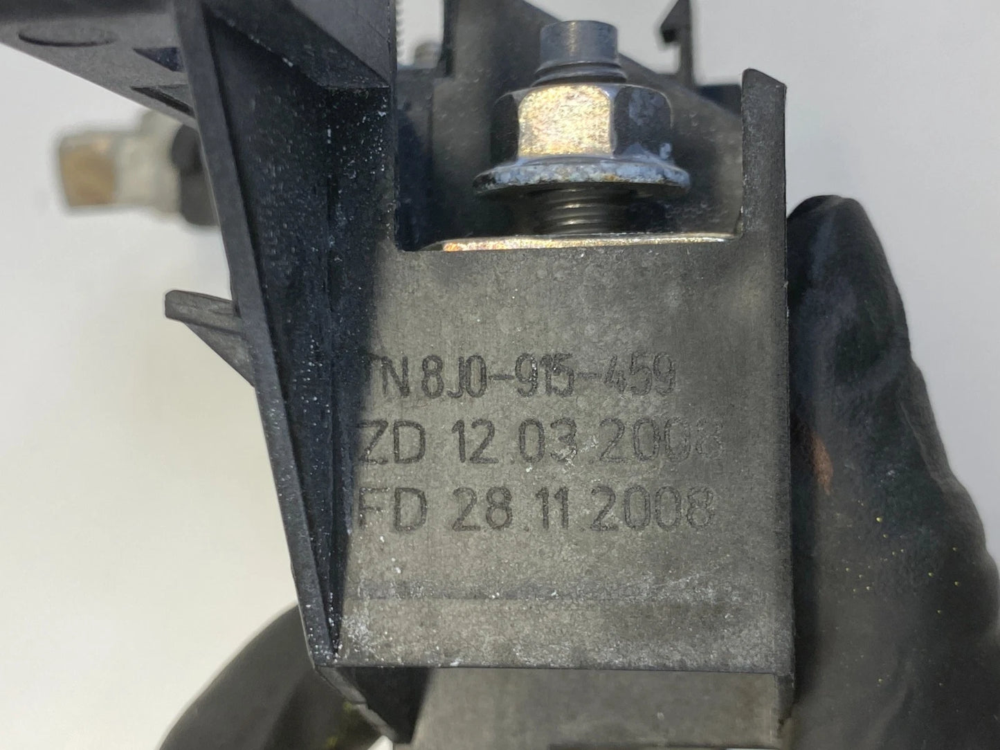 2008-2015 AUDI A5 QUATTRO POSITIVE BATTERY TERMINAL CUT OFF FUSE 4F0915519 OEM