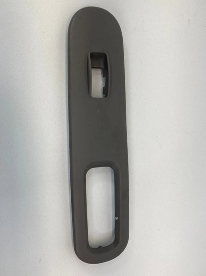 99-04 HONDA ODYSSEY FRONT RIGHT DOOR WINDOW SWITCH COVER BEZEL 83511-S0X-A010