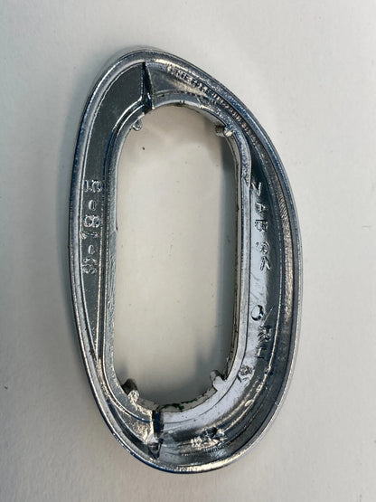 00-05 TOYOTA CELICA FRONT RIGHT SIDE INNER DOOR ARMREST ARM REST PLUG CAP CHROME