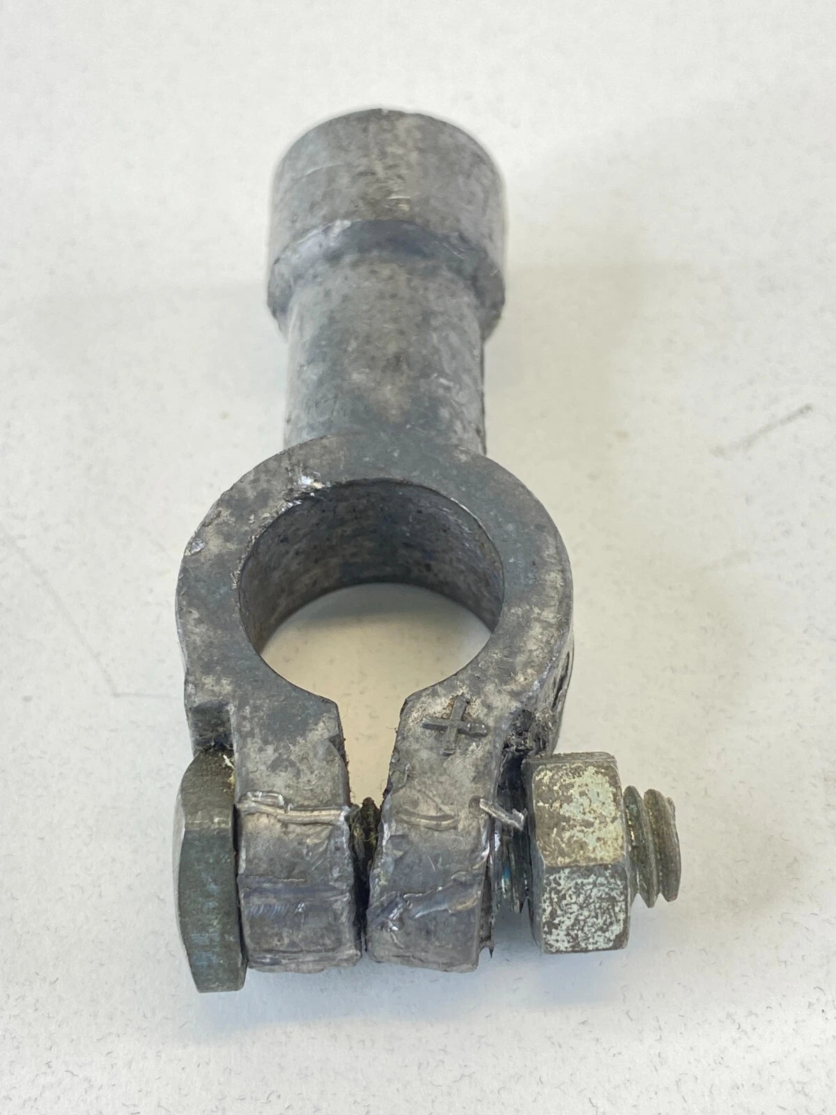 1996-1999 GMC SAFARI BATTERY TOP POST TERMINAL CLAMP CABLE CONNECTOR OEM
