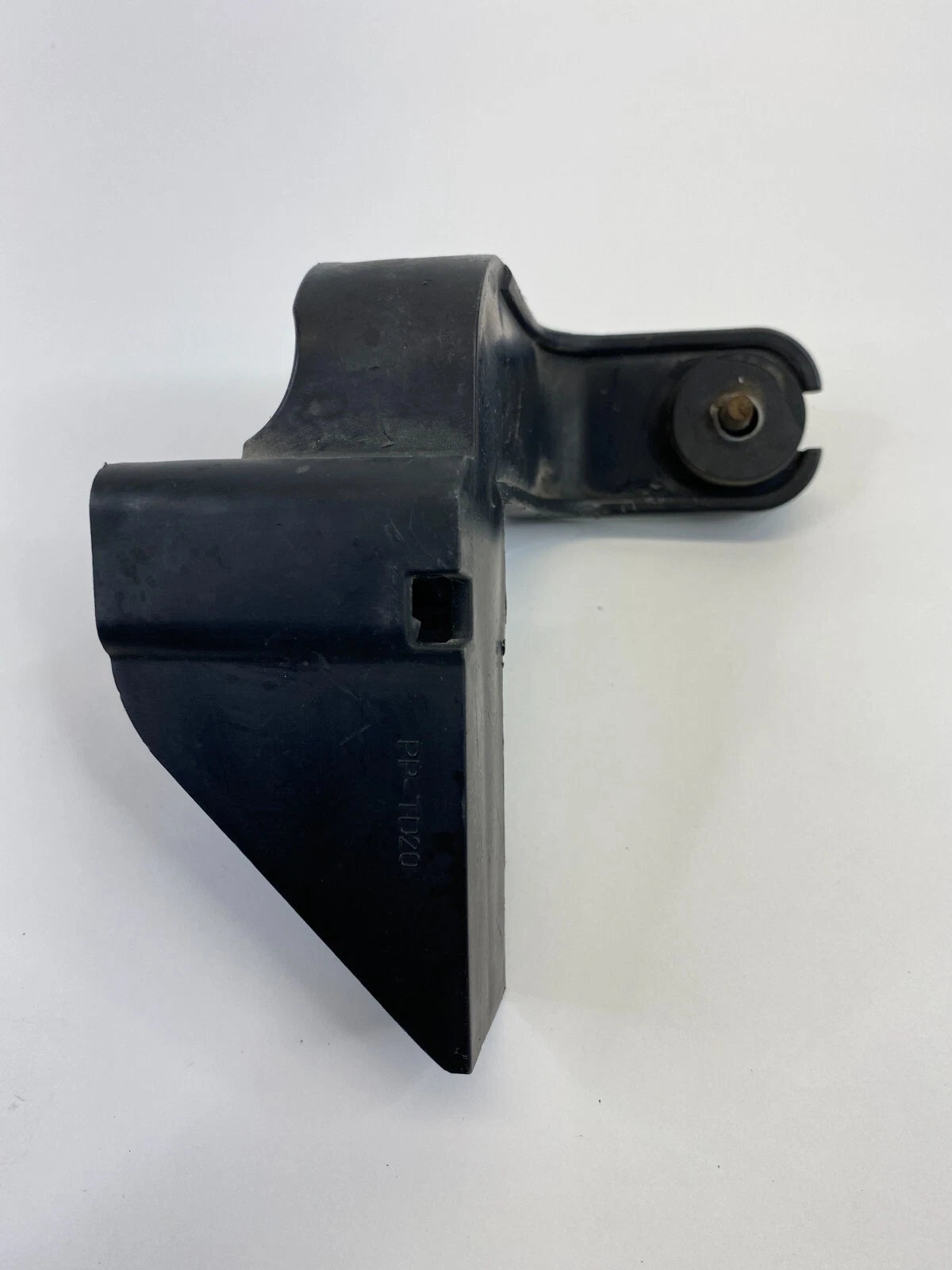 2005-2015 TOYOTA TACOMA CREW CAB 4.0L V6 FRONT RADIATOR SUPPORT BRACKET OEM