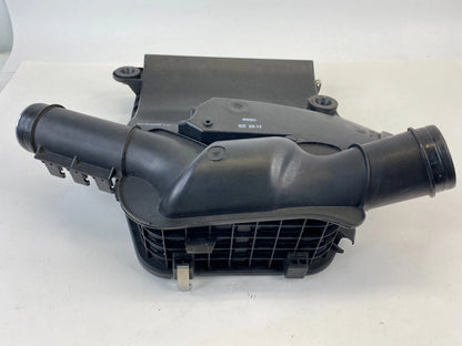 09 10 BMW 535I XDRIVE 3.0L AIR INTAKE CLEANER MUFFLER BOX LOWER 13717556547 OEM