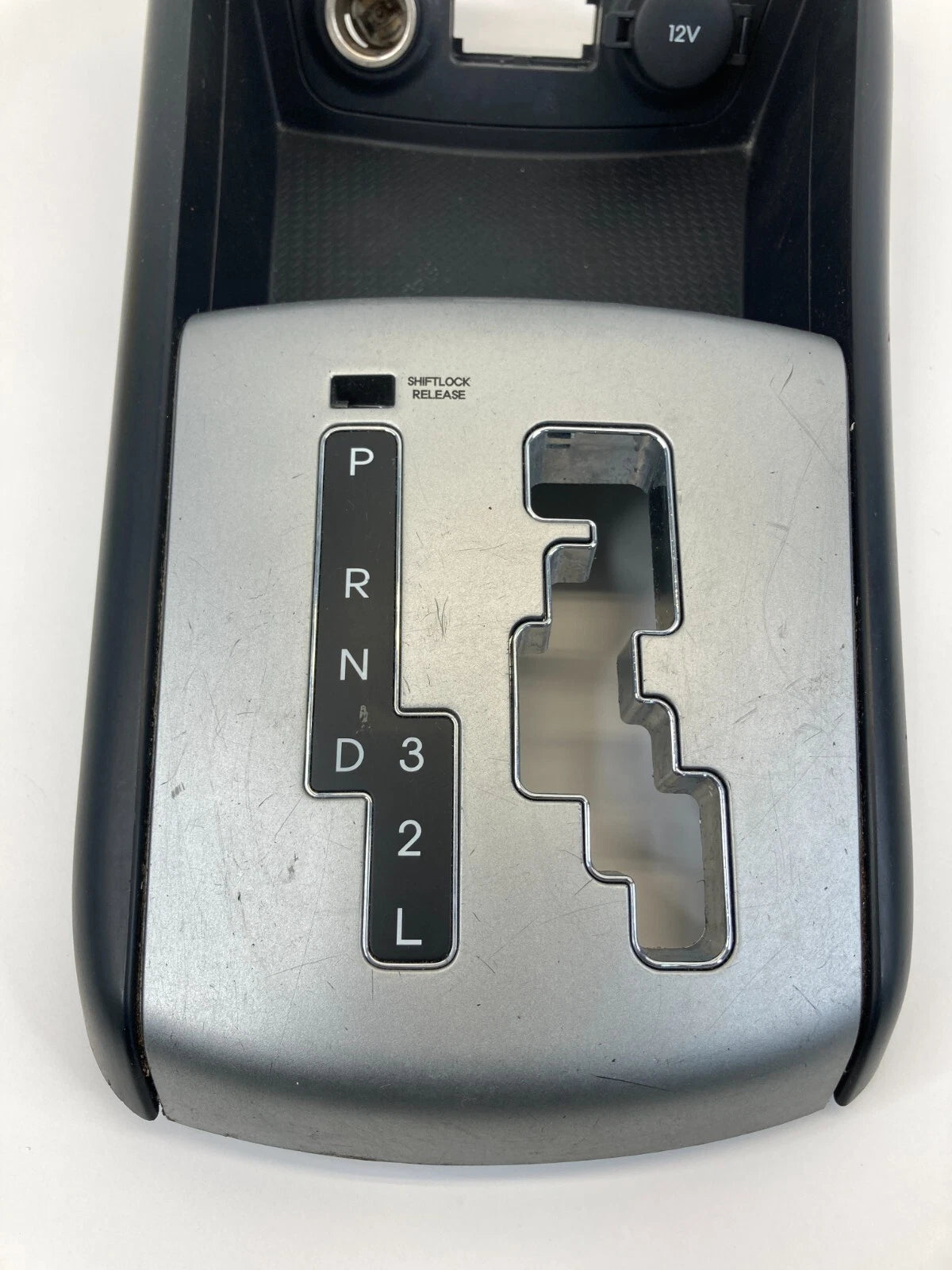 2010 HYUNDAI ELANTRA SEDAN AT CENTER CONSOLE SHIFTER SHIFT TRIM BEZEL 846512H750