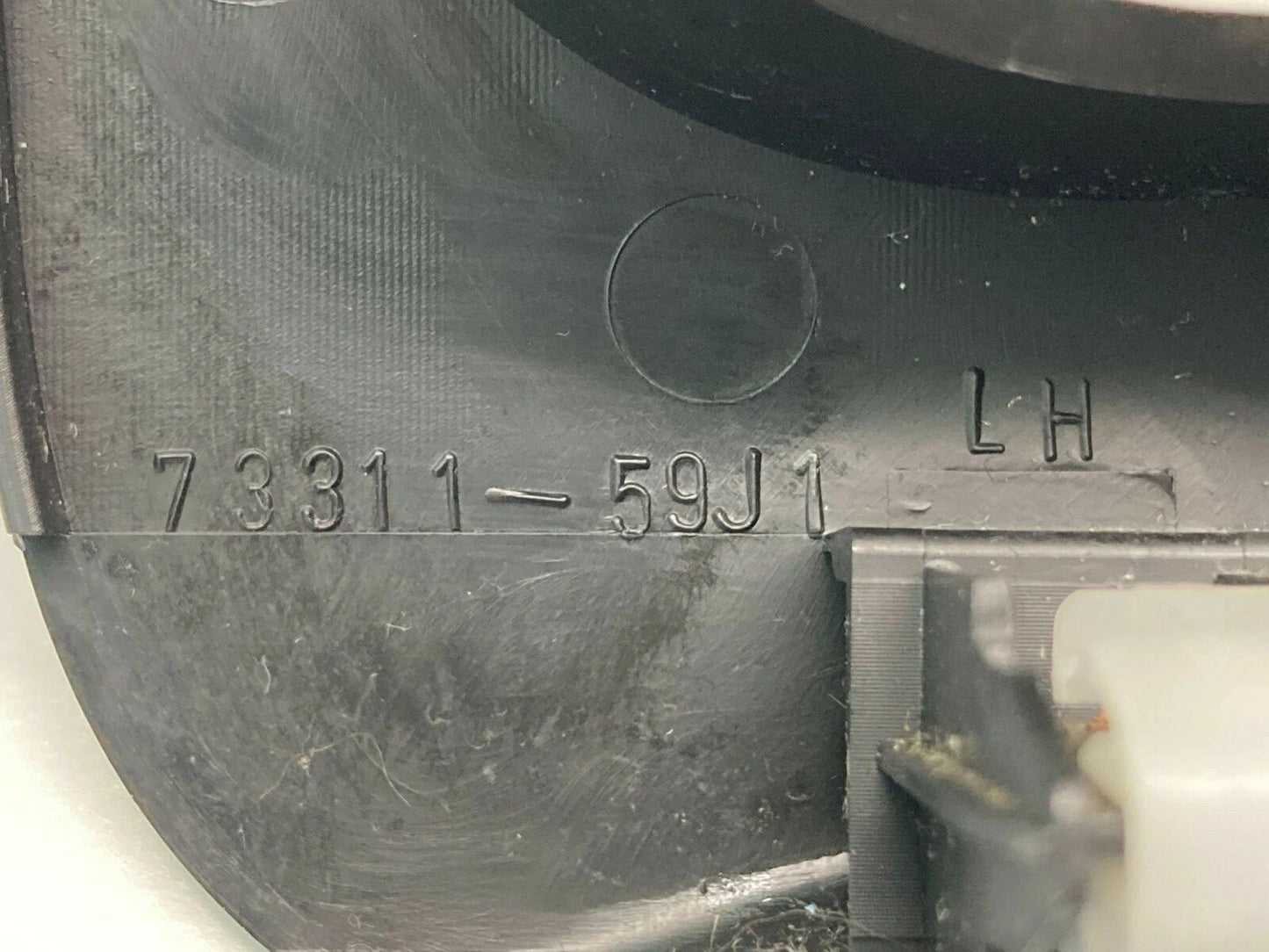 2005-2007 SUZUKI AERIO DASH SPEEDOMETER CLUSTER PANEL SURROUND TRIM 7331159J OEM