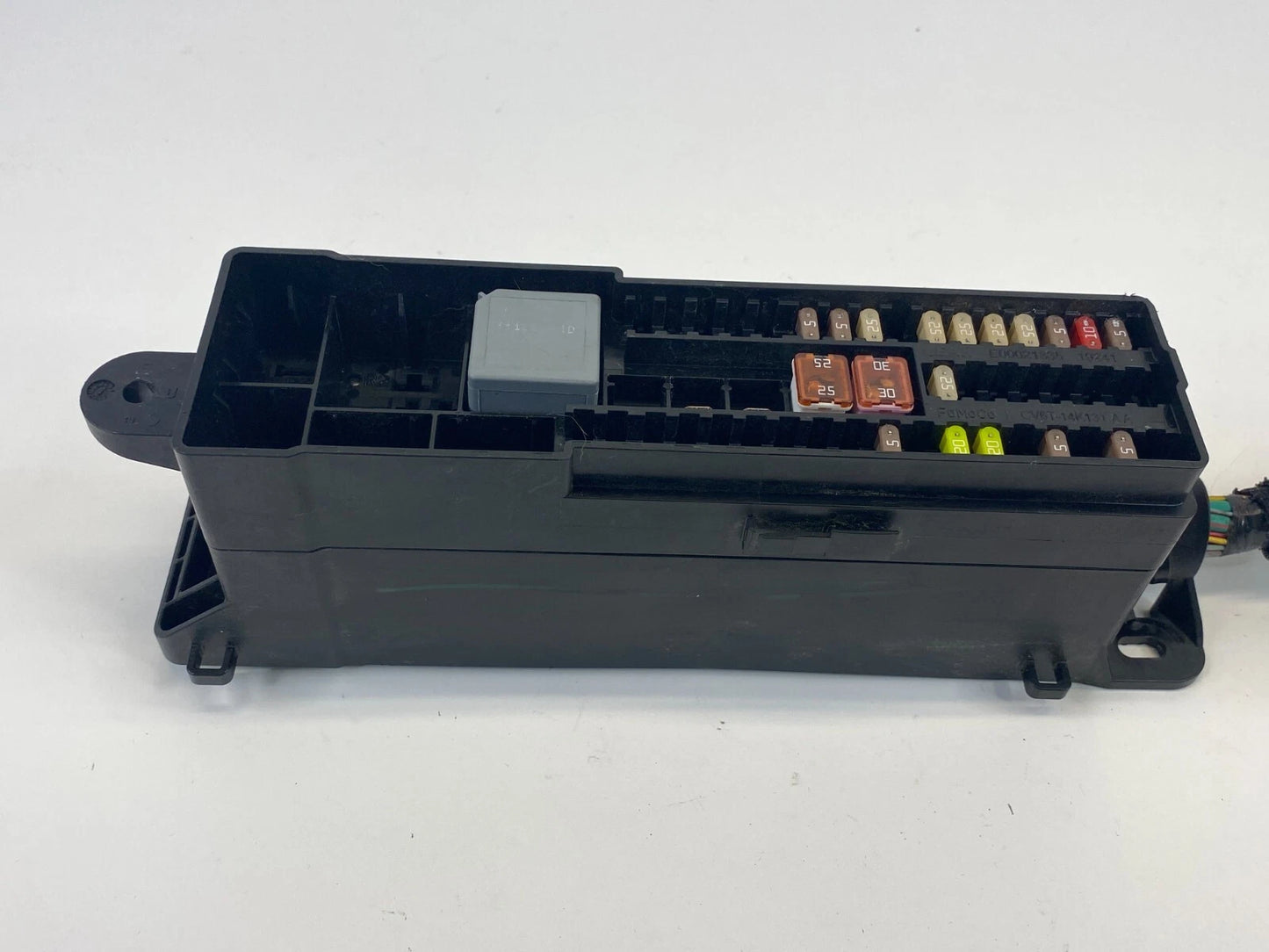 2013-2016 FORD ESCAPE 1.6L L4 ENGINE COMPARTMENT FUSE RELAY JUNCTION BOX OEM