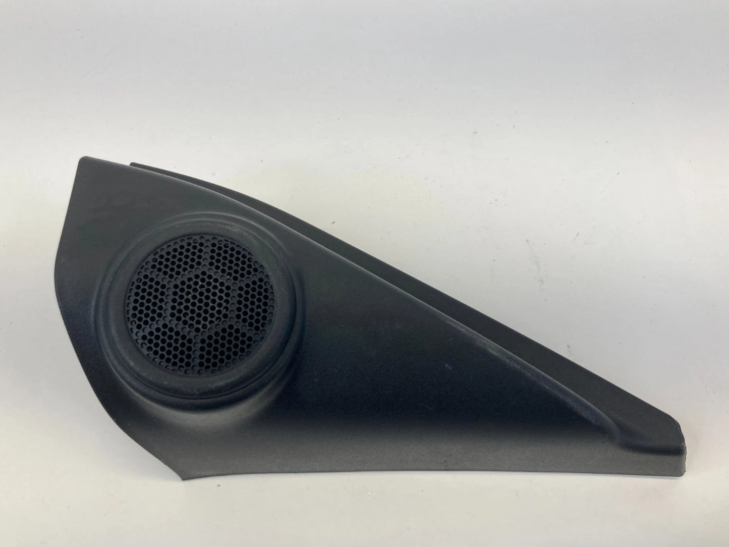 2008-2015 SCION FRONT RIGHT DOOR CORNER COVER W/ TWEETER 67491-12550 OEM