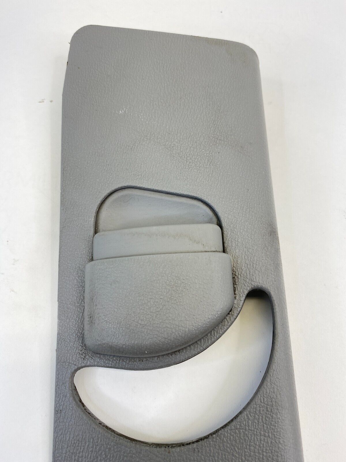 07-10 Hyundai Elantra Front Left Driver B Pillar Seat Belt Adjuster Cover Trim