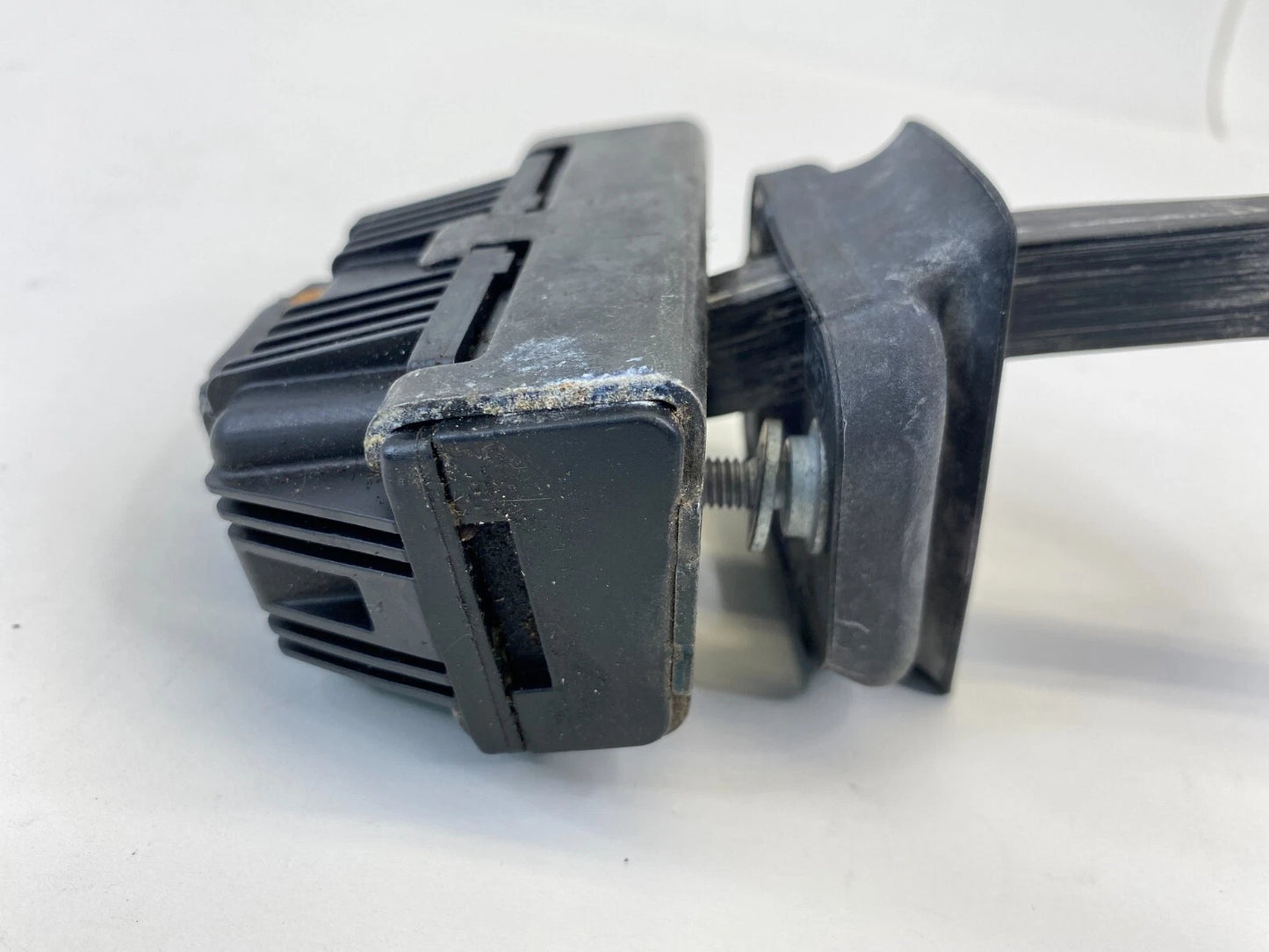 2006-2010 BMW 550I FRONT LEFT DRIVER SIDE DOOR CHECK STOP STOPPER DETENT OEM