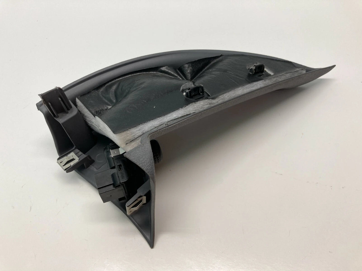 05 06 07 FORD FREESTYLE LEFT DRIVER DOOR POWER MIRROR SWITCH INNER COVER TRIM
