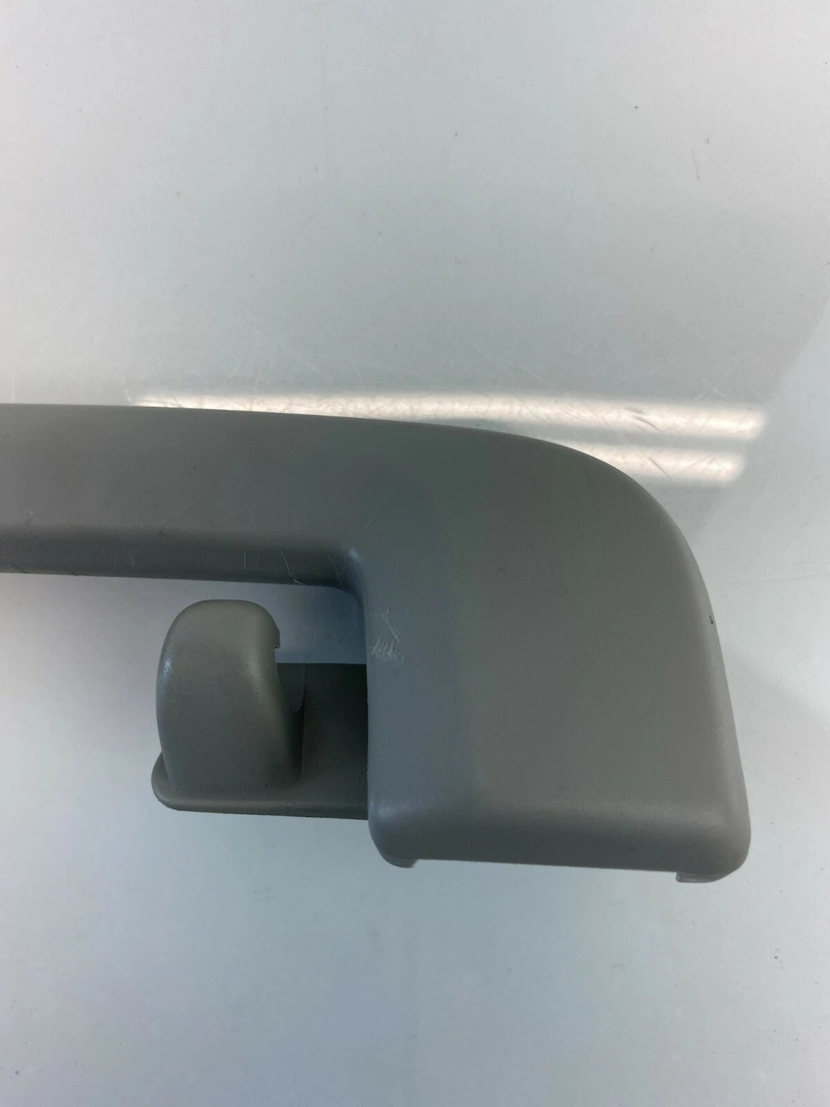 11-18 VOLVO S60 INTERIOR ROOF REAR RIGHT SIDE GRAB GRIP ASSIST HANDLE GRAY OEM