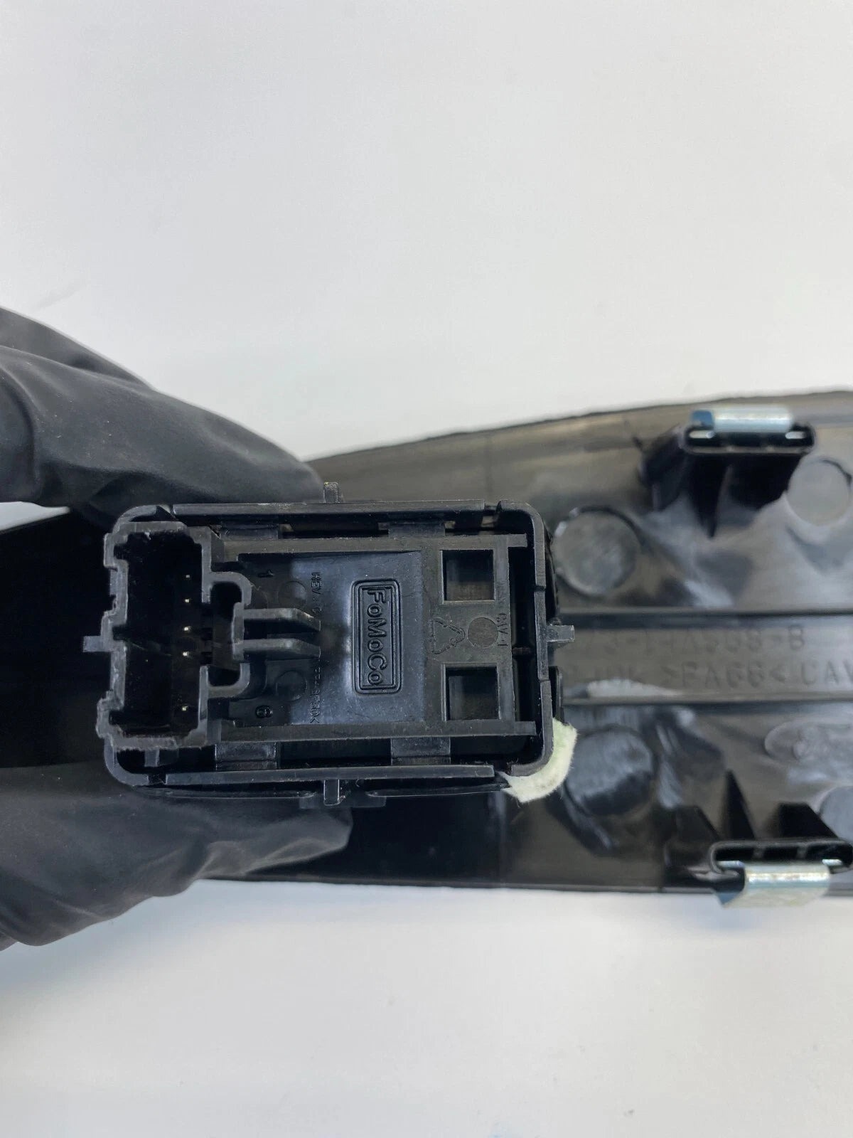 2013-2016 FORD FUSION REAR LEFT DOOR WINDOW SWITCH WITH BEZEL OEM DS7314A568B