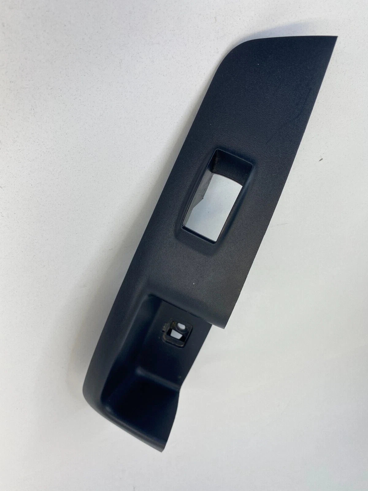 07-13 MITSUBISHI OUTLANDER REAR RIGHT DOOR WINDOW SWITCH COVER BEZEL SPC01640