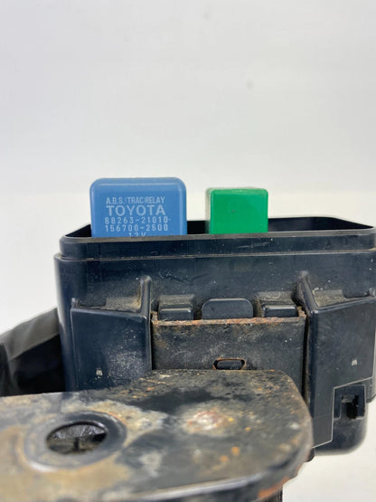 2004 04 TOYOTA RAV4 2.4L AT FRONT SMALL FUSE POWER RELAY BOX FUSEBOX BLOCK OEM