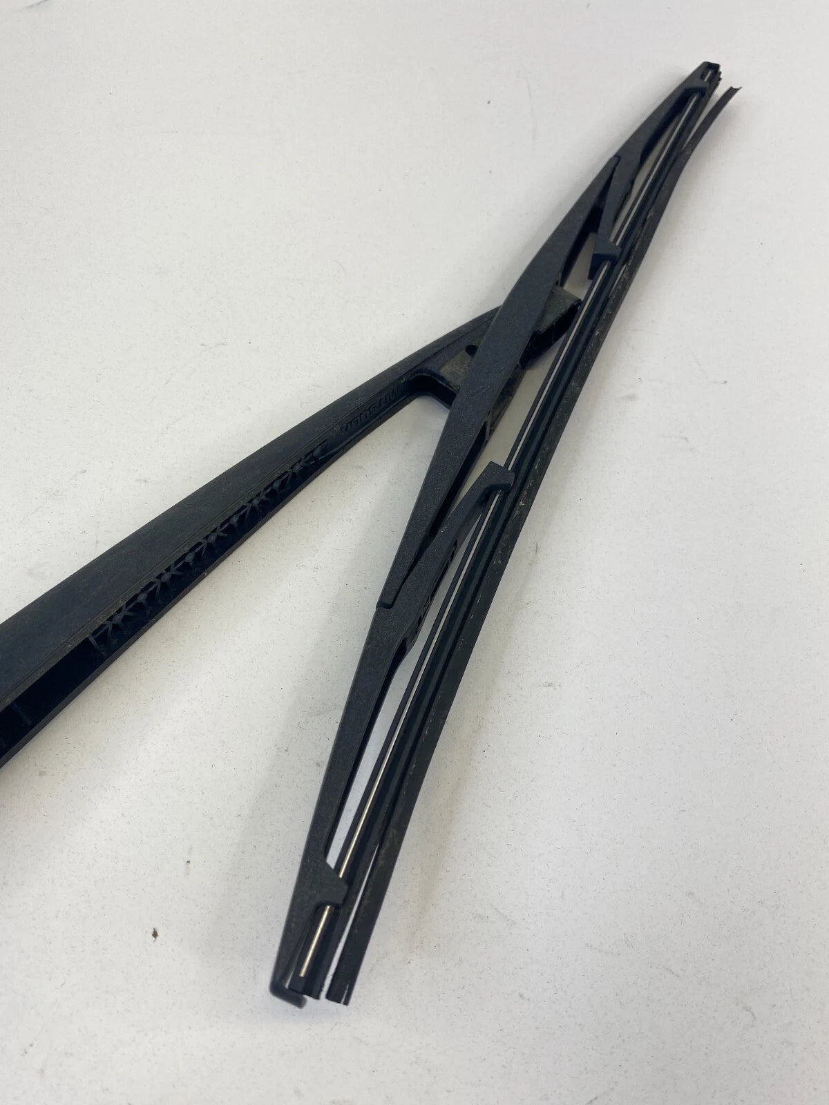 2010 2011 MISTUBISHI LANCER HATCHBACK REAR TAILGATE WINDOW WIPER ARM BLADE OEM