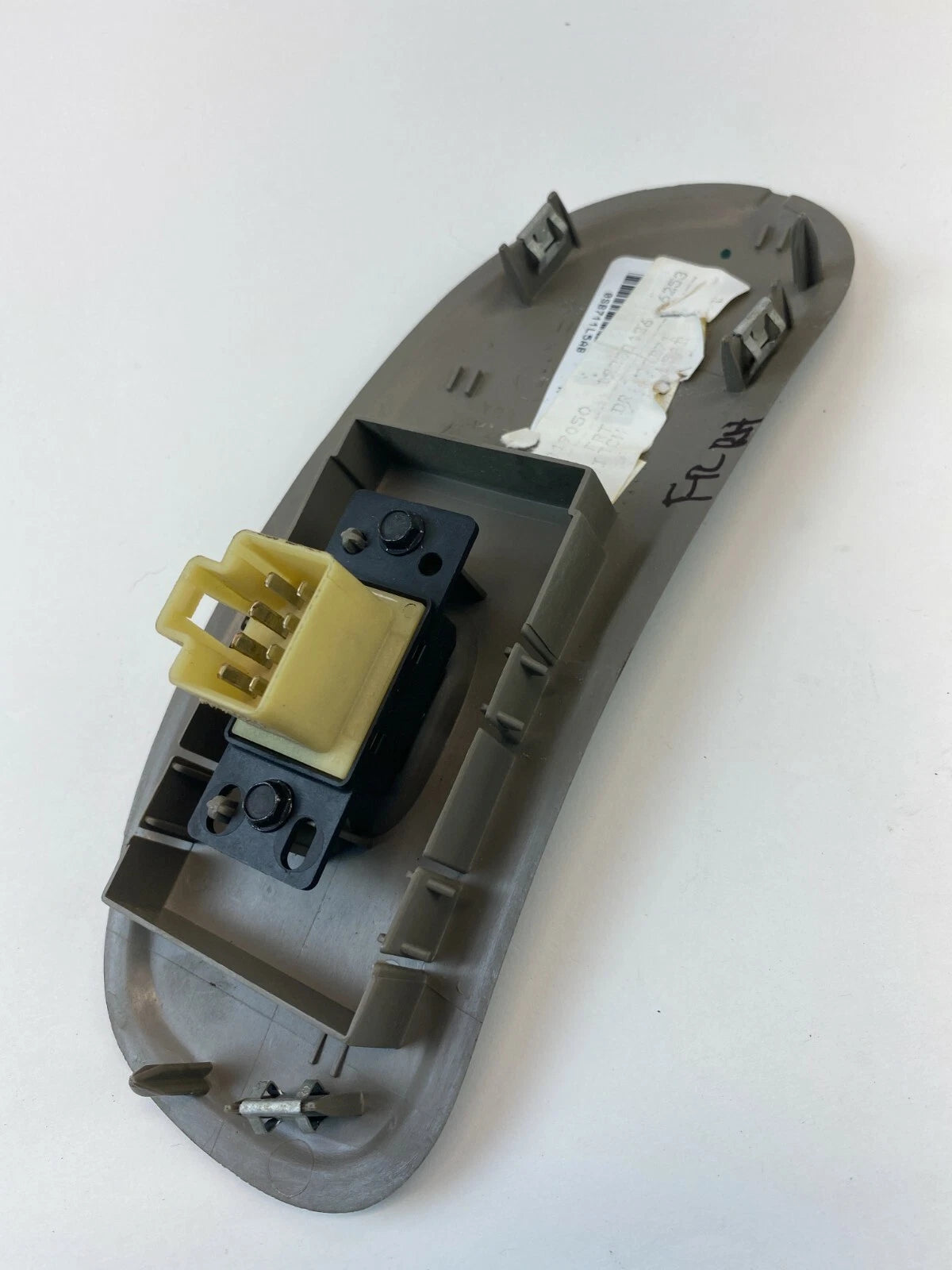 01-03 CHRYSLER TOWN & COUNTRY FRONT RIGHT SIDE WINDOW SWITCH W BEZEL 0SB711L5AB