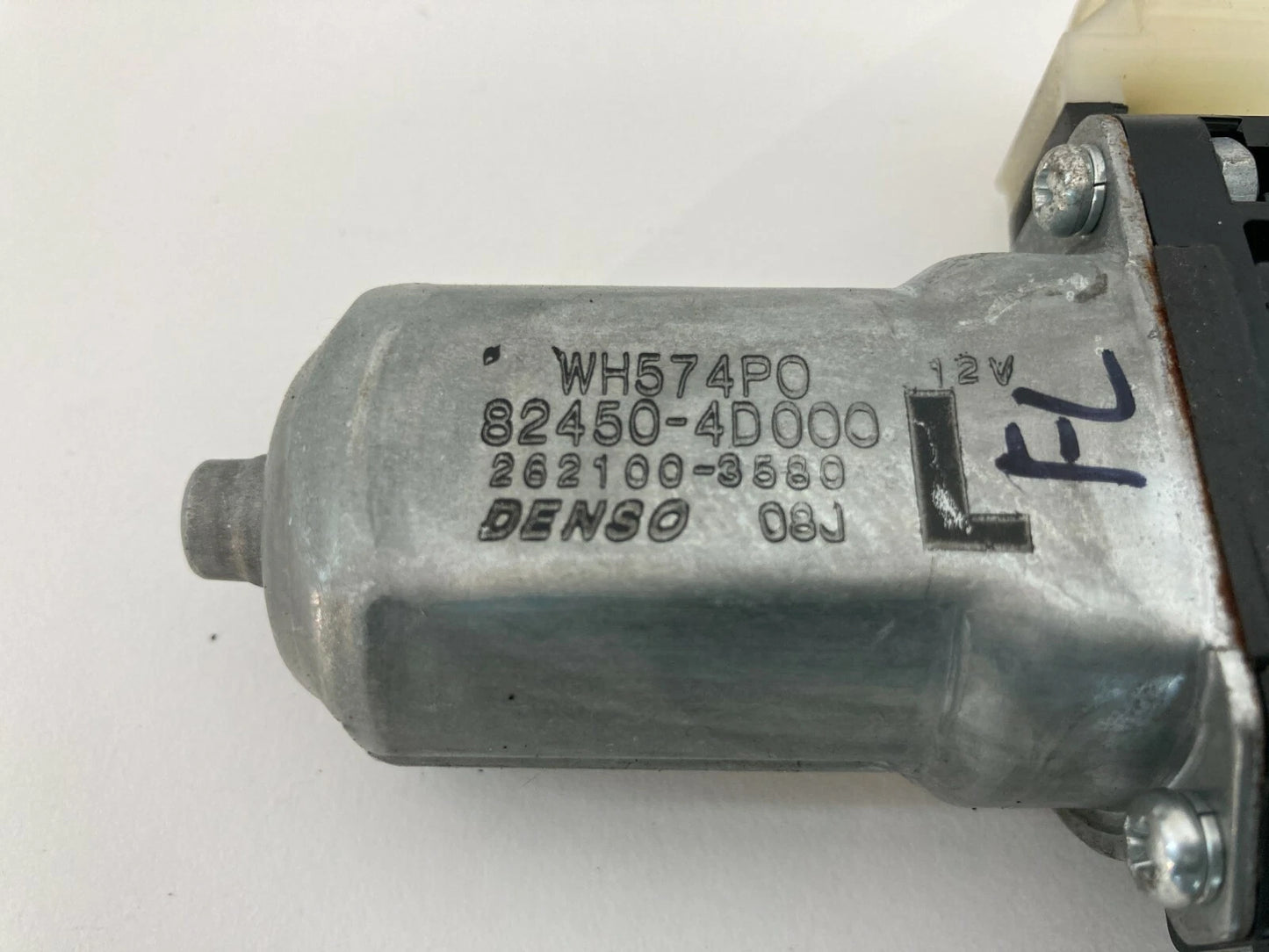 2007 2008 HYUNDAI ENTOURAGE FRONT LEFT DRIVER SIDE DOOR WINDOW MOTOR 82450-4D000