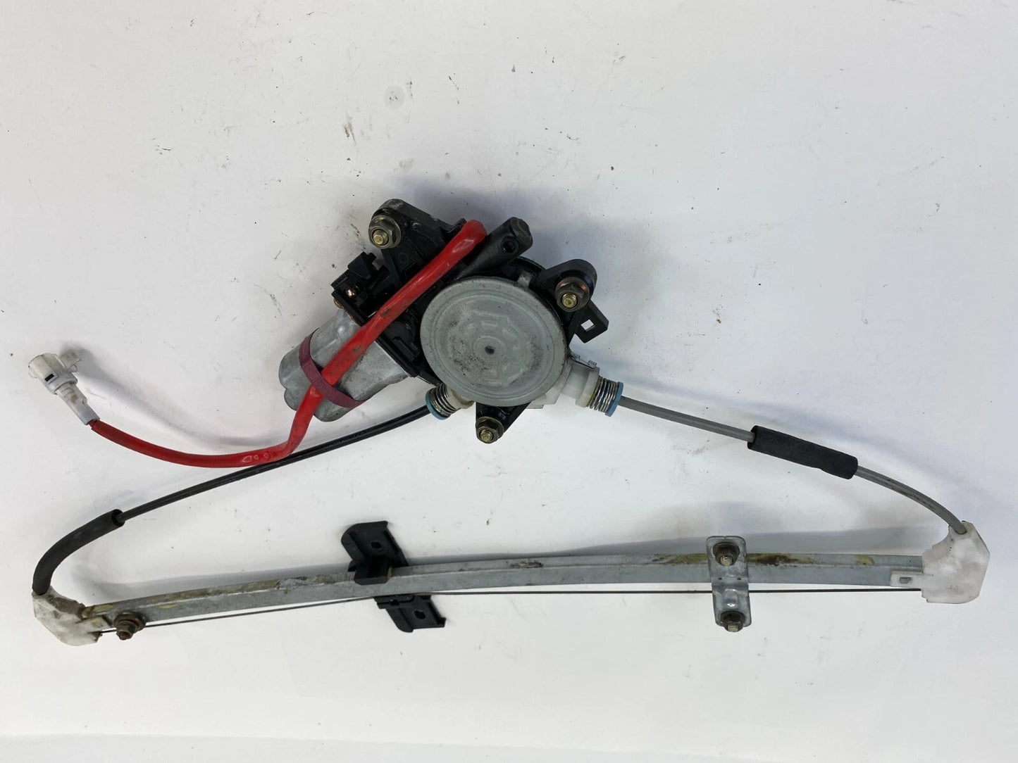 2001-2005 SUZUKI GRAND VITARA REAR RIGHT WINDOW REGULATOR W/ MOTOR 83530-65D00