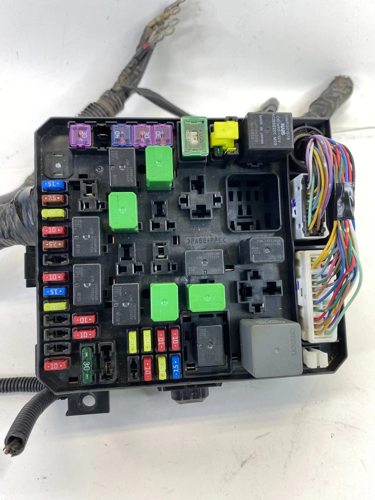2011-2013 Outlander Sport 2.0L L4 Engine Compartment Fusebox Relay Module Assy