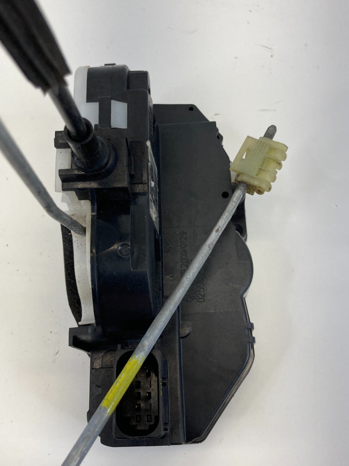 10-17 GMC Terrain Front Right Passenge Side Door Lock Latch Actuator 13503802