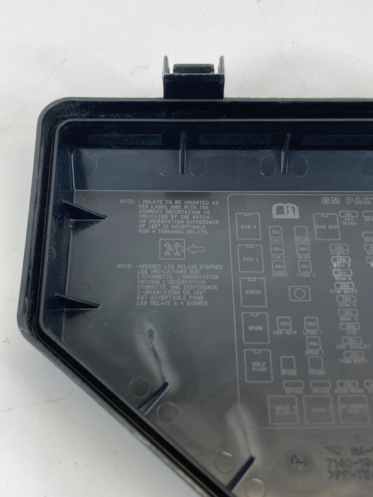 2007 2008 2009 CADILLAC SRX ENGINE BAY FUSE BOX CAP FUSEBOX LID COVER OEM