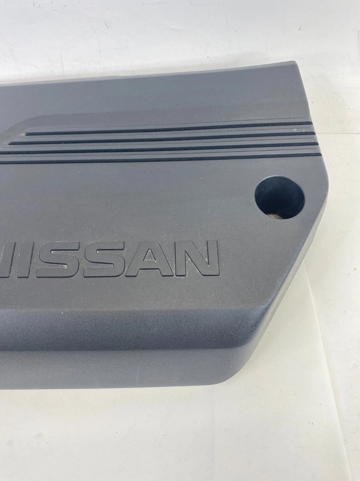 2014-2018 Nissan Nissan 2.5L L4 A/T Engine Cover Appearance Plate 14041-3TA1A