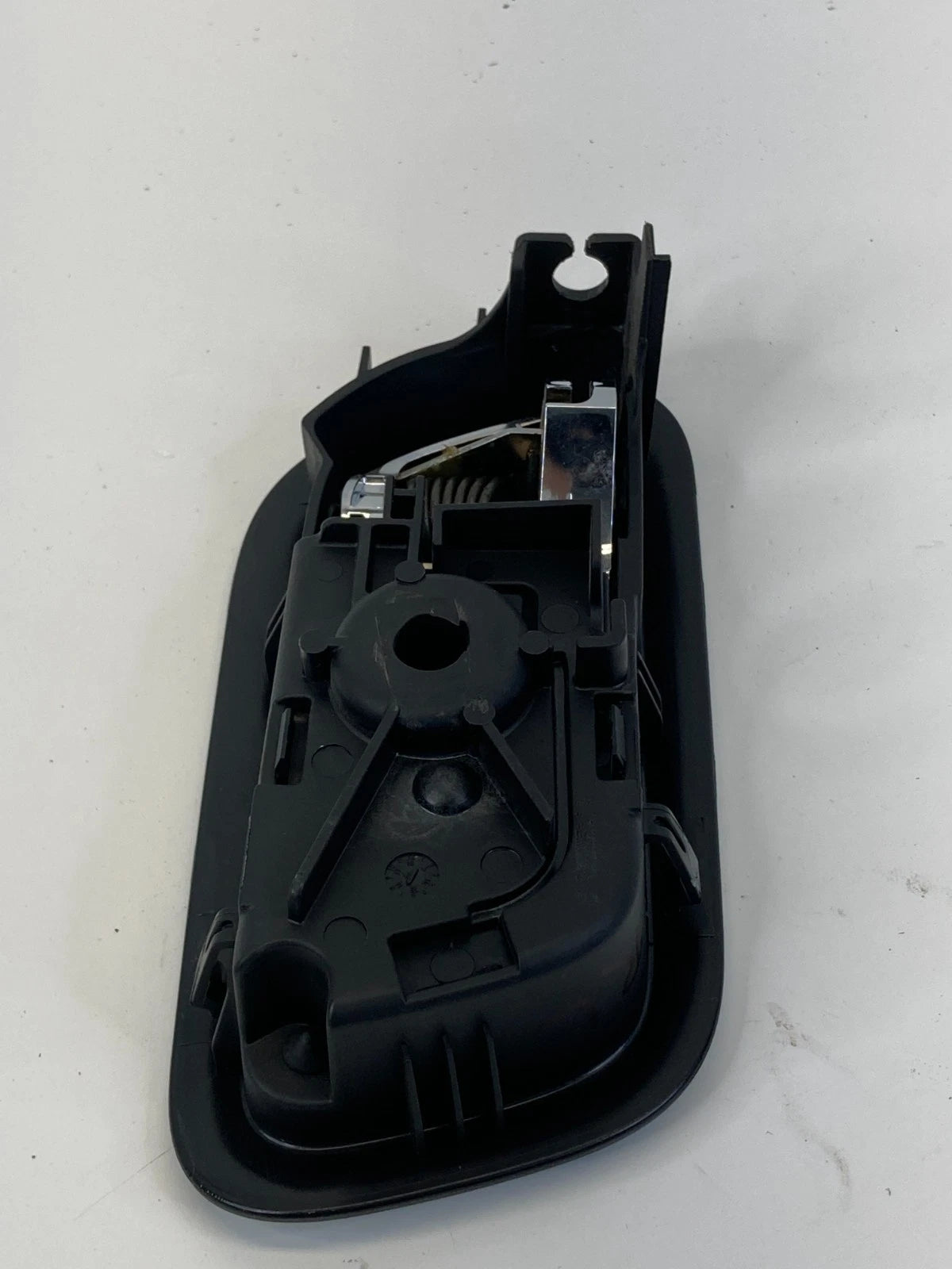 2013-2019 FORD TAURUS 13-19 POLICE INTERCEPTOR REAR LEFT INNER DOOR HANDLE OEM