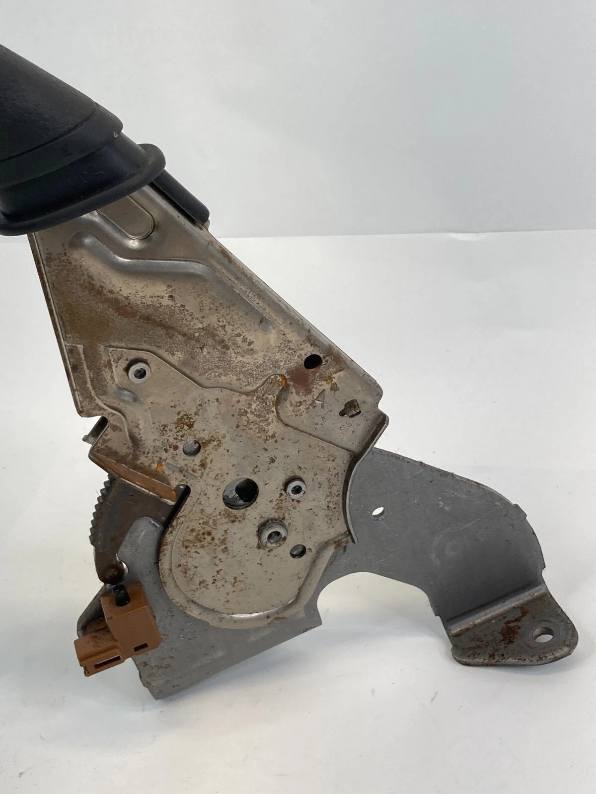 09-13 TOYOTA MATRIX FWD CENTER CONSOLE EMERGENCY PARK BRAKE HANDLE LEVER