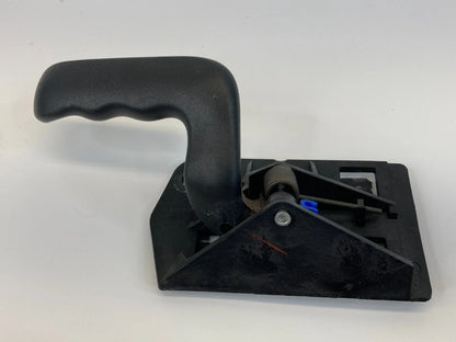 2000-2006 CHEVROLET TAHOE FRONT RIGHT SIDE INTERIOR DOOR HANDLE 15186043 OEM