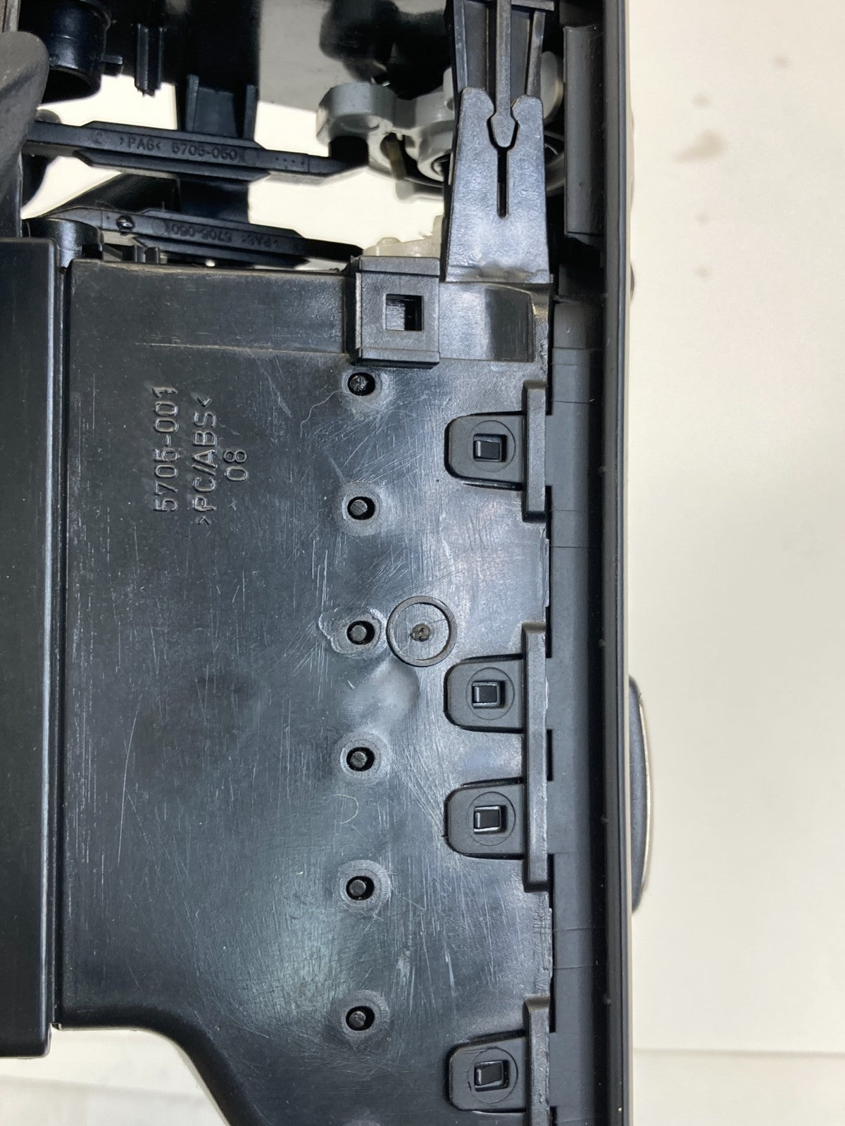 2009-2011 Volkswagen CC Front Center Dash Air Vent Dual Grille 3C1819728F OEM