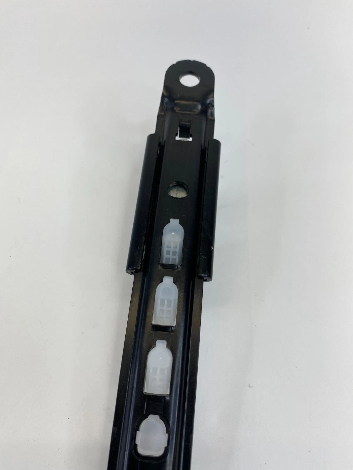 2010 2011 2012 2013 2014 2015 TOYOTA PRIUS SEAT BELT HEIGHT ADJUSTER ASSEMBLY
