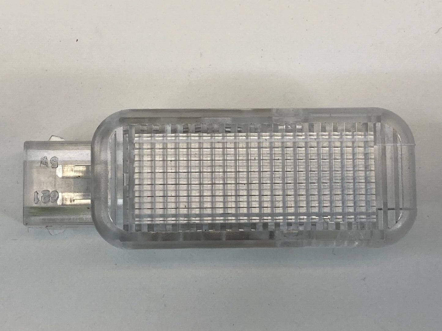 2006-2018 AUDI A6 REAR LEFT OR RIGHT SIDE DOOR PANEL COURTESY LIGHT LAMP WHITE