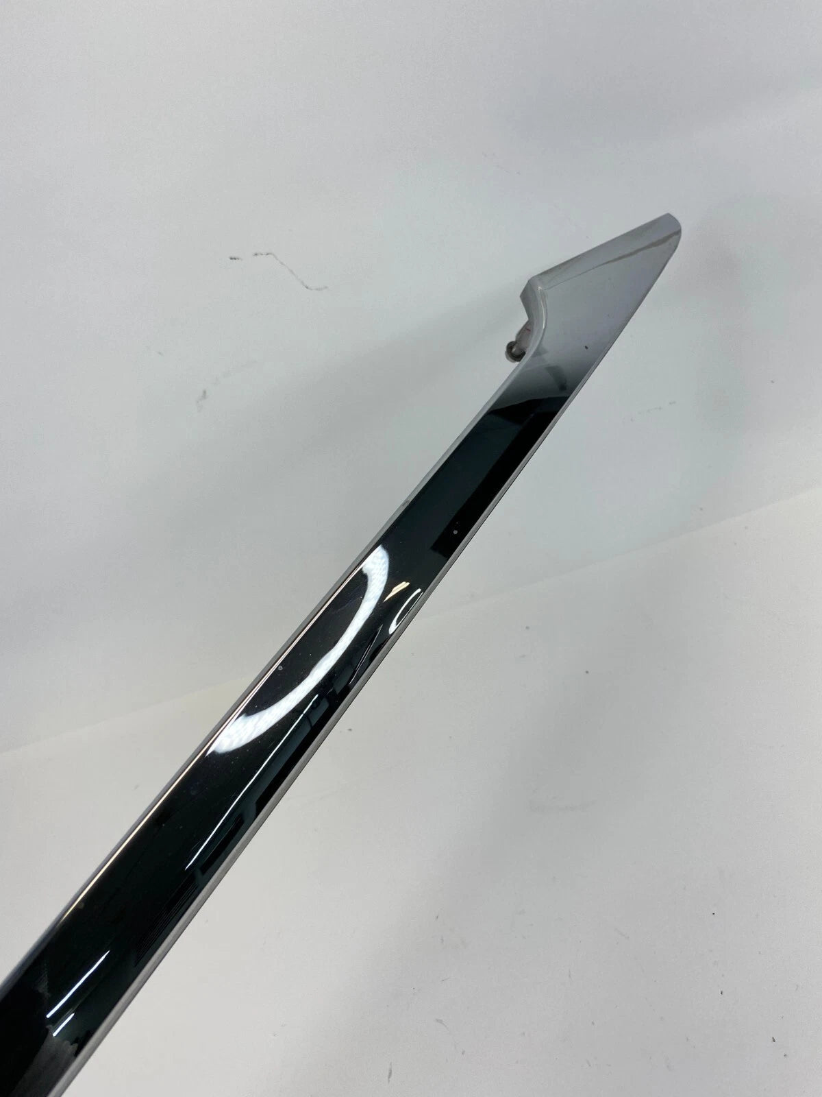 2011-2014 HYUNDAI SONATA REAR TRUNK LICENSE PLATE MOLDING TRIM GARNISH PANEL OEM