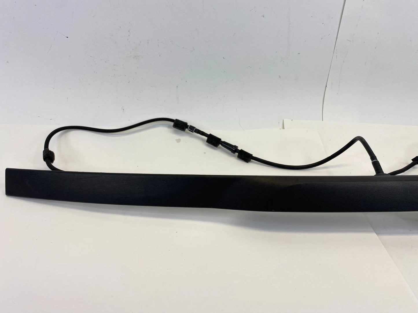 16-19 FORD EXPLORER INTERCEPTOR REAR TRUNK TAILGATE MOLDING BEZEL W/CAMERA OEM