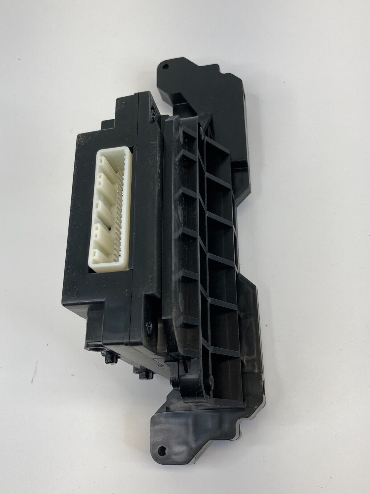 2018 2019 Nissan Sentra HVAC Temperature Amplifier Control Module 27760-5UD0A