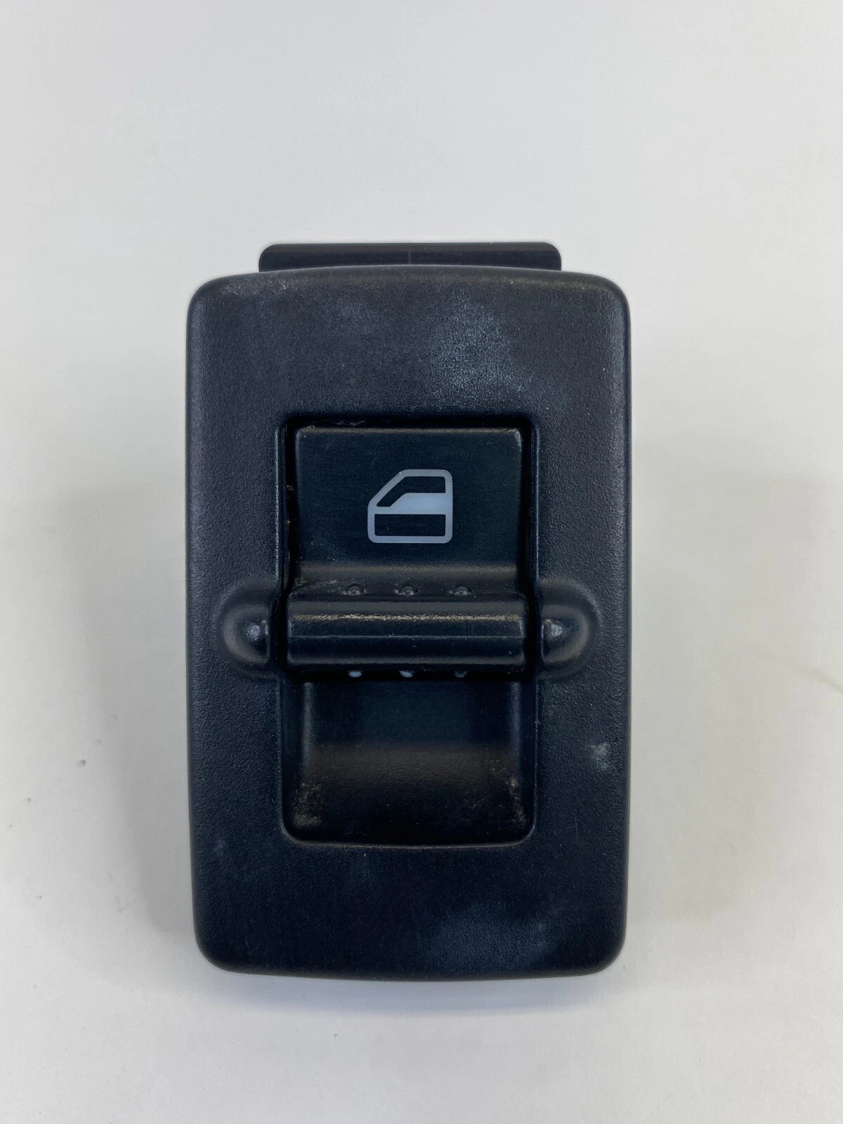 98-07 VOLKSWAGEN BEETLE FRONT RIGHT SIDE DOOR POWER WINDOW CONTROL SWITCH OEM