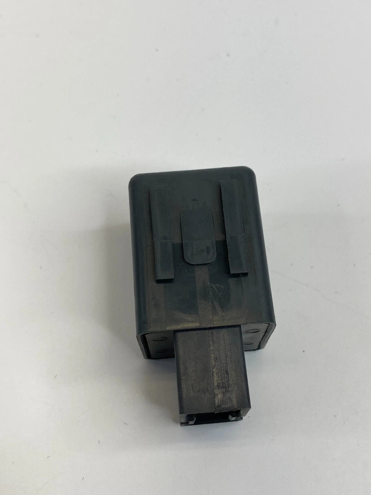 2003-2008 INFINITI G35 3.7L DOOR WINDOW CONTROL MODULE BREAKE RELAY 24330C9900