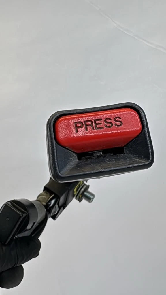 2007-2011 HONDA CR-V FRONT LEFT DRIVER SIDE SEAT BELT BUCKLE RECEPTACLE OEM