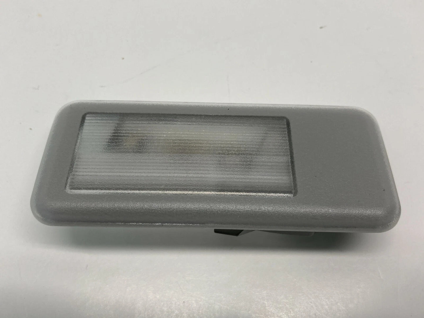 04 05 06 07 2004 2005 2006 2007 BMW X3 SUNVISOR LIGHT LAMP 140929 GRAY OEM