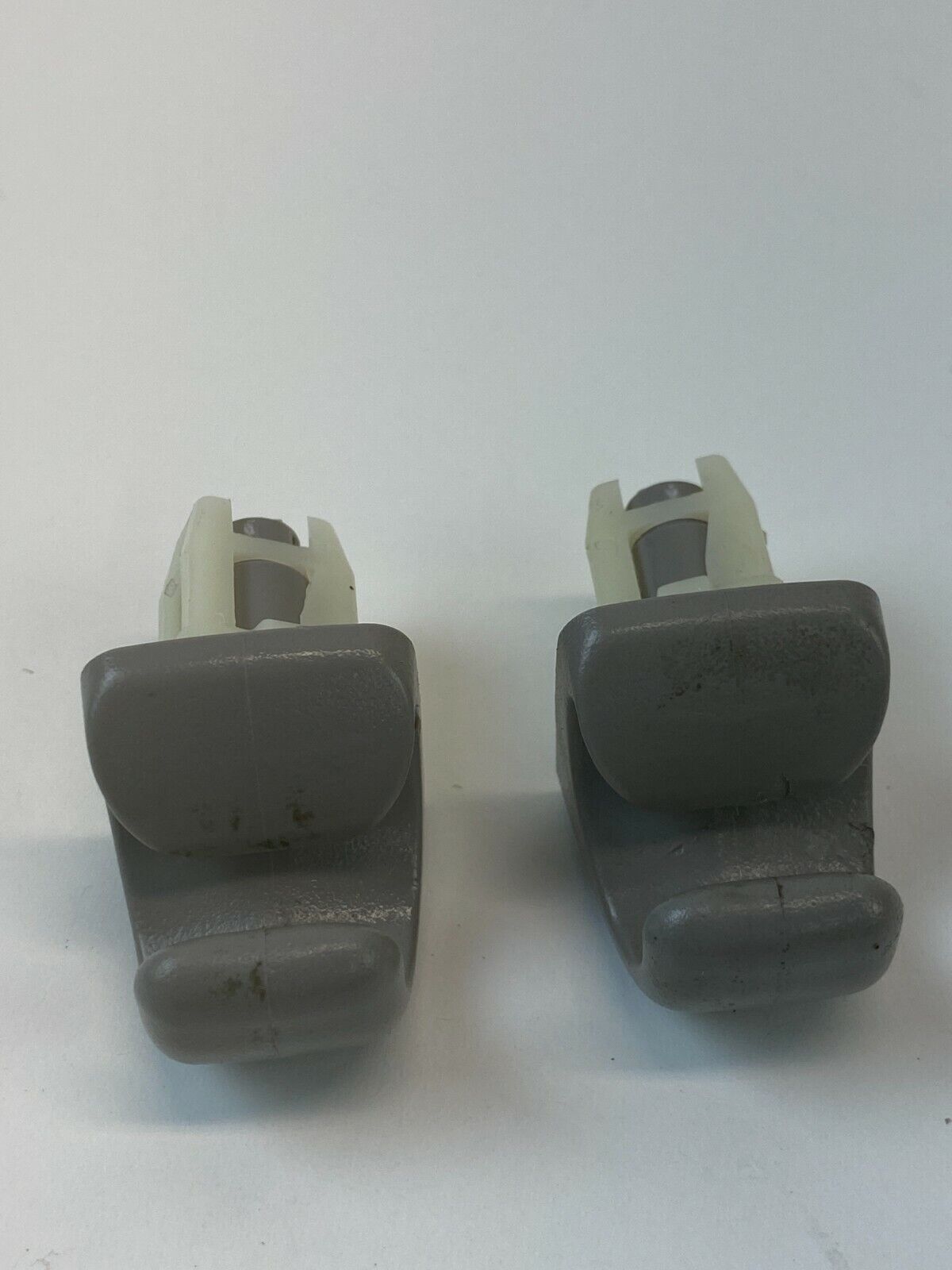 2006-2012 Toyota RAV4 Front Sunvisor Sun Visor Set Clip Holder Set of 2 OEM