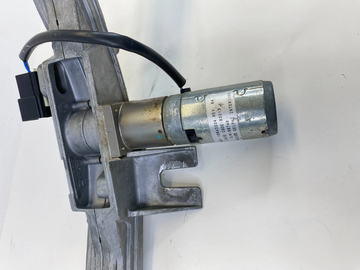 03-06 LINCOLN NAVIGATOR REAR RIGHT LIFTGATE TRUNK HATCH HINGE POWER MOTOR OEM