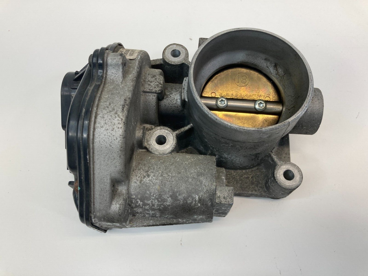 2008-2011 Ford Focus 2.0L Sedan A/T Throttle Body Throttle Valve 8S4E-BA OEM